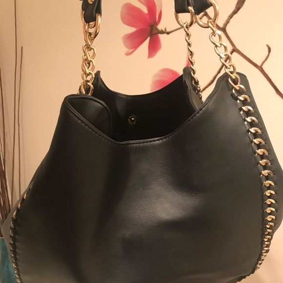 Bebe purse. Like new only worn twice - Picture 4 of 4